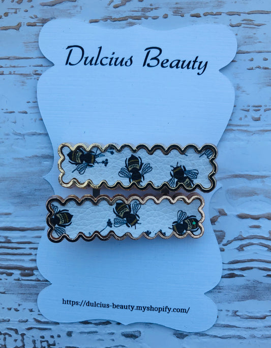 Mini Scalloped Busy Bee Inlay Gold Hinge Clips